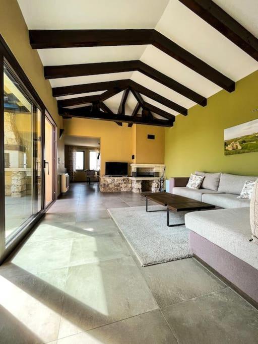 Private Villa At Blacksearama Golf & Villas Resort บัลชิค ภายนอก รูปภาพ