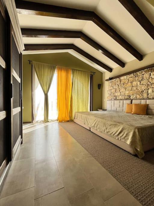 Private Villa At Blacksearama Golf & Villas Resort บัลชิค ภายนอก รูปภาพ