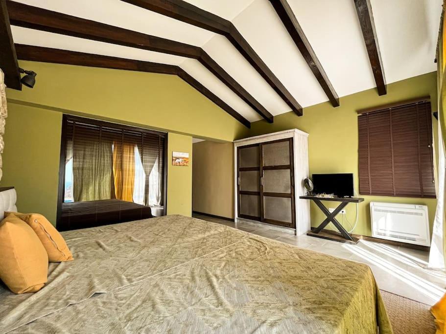 Private Villa At Blacksearama Golf & Villas Resort บัลชิค ภายนอก รูปภาพ