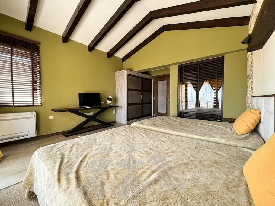 Private Villa At Blacksearama Golf & Villas Resort บัลชิค ภายนอก รูปภาพ