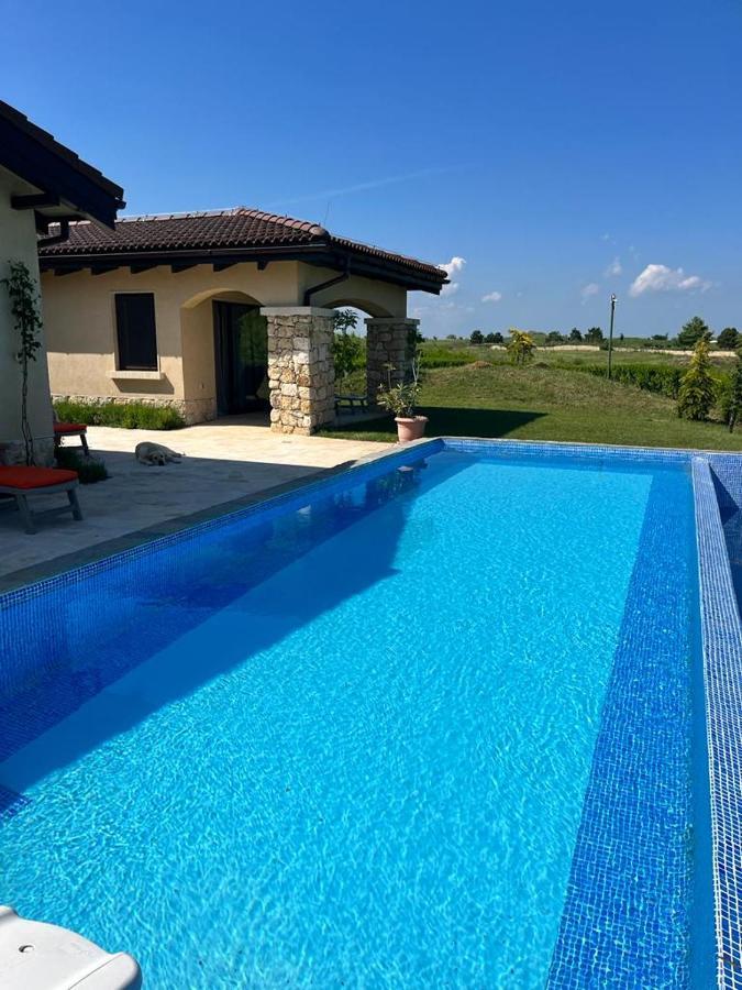 Private Villa At Blacksearama Golf & Villas Resort บัลชิค ภายนอก รูปภาพ